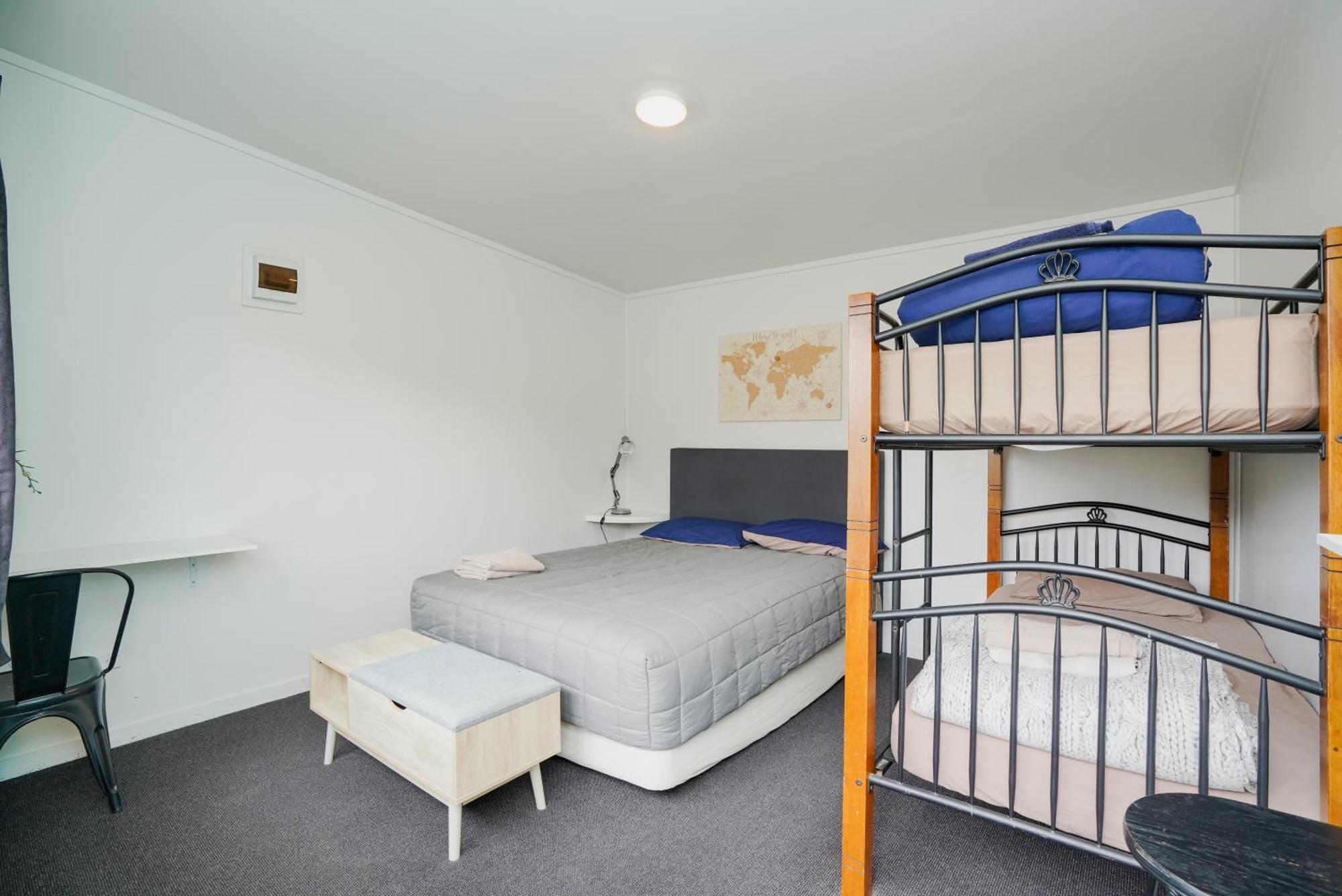 Beach Road Holiday Park Otatara 외부 사진